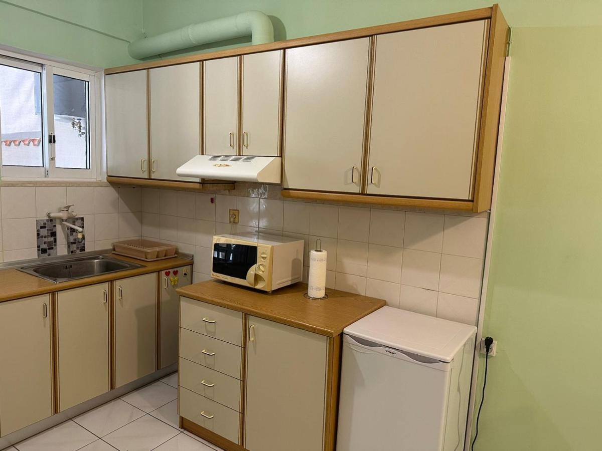 La Vita Apartments-Near Airport & Sea Артеміда Екстер'єр фото