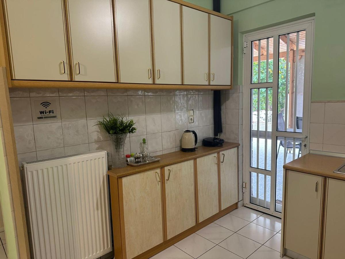 La Vita Apartments-Near Airport & Sea Артеміда Екстер'єр фото
