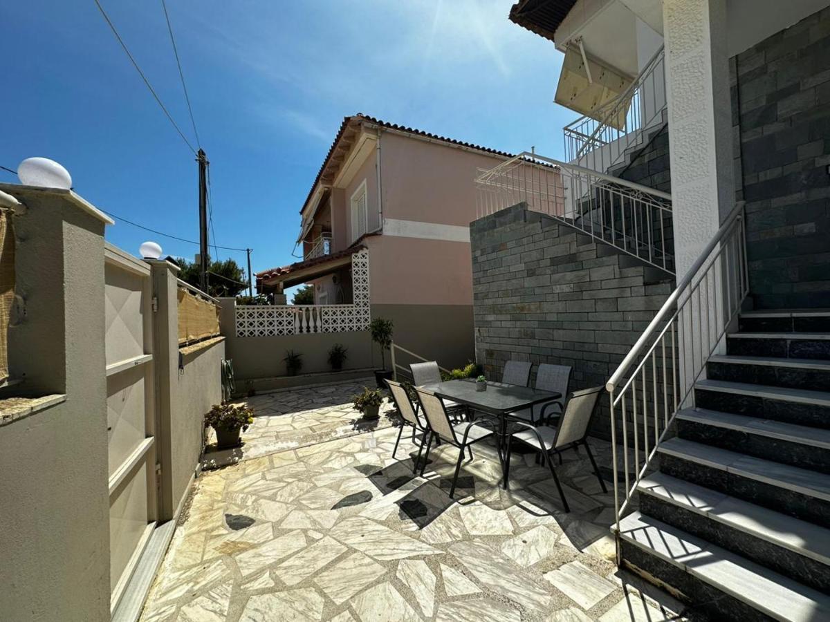 La Vita Apartments-Near Airport & Sea Артеміда Екстер'єр фото